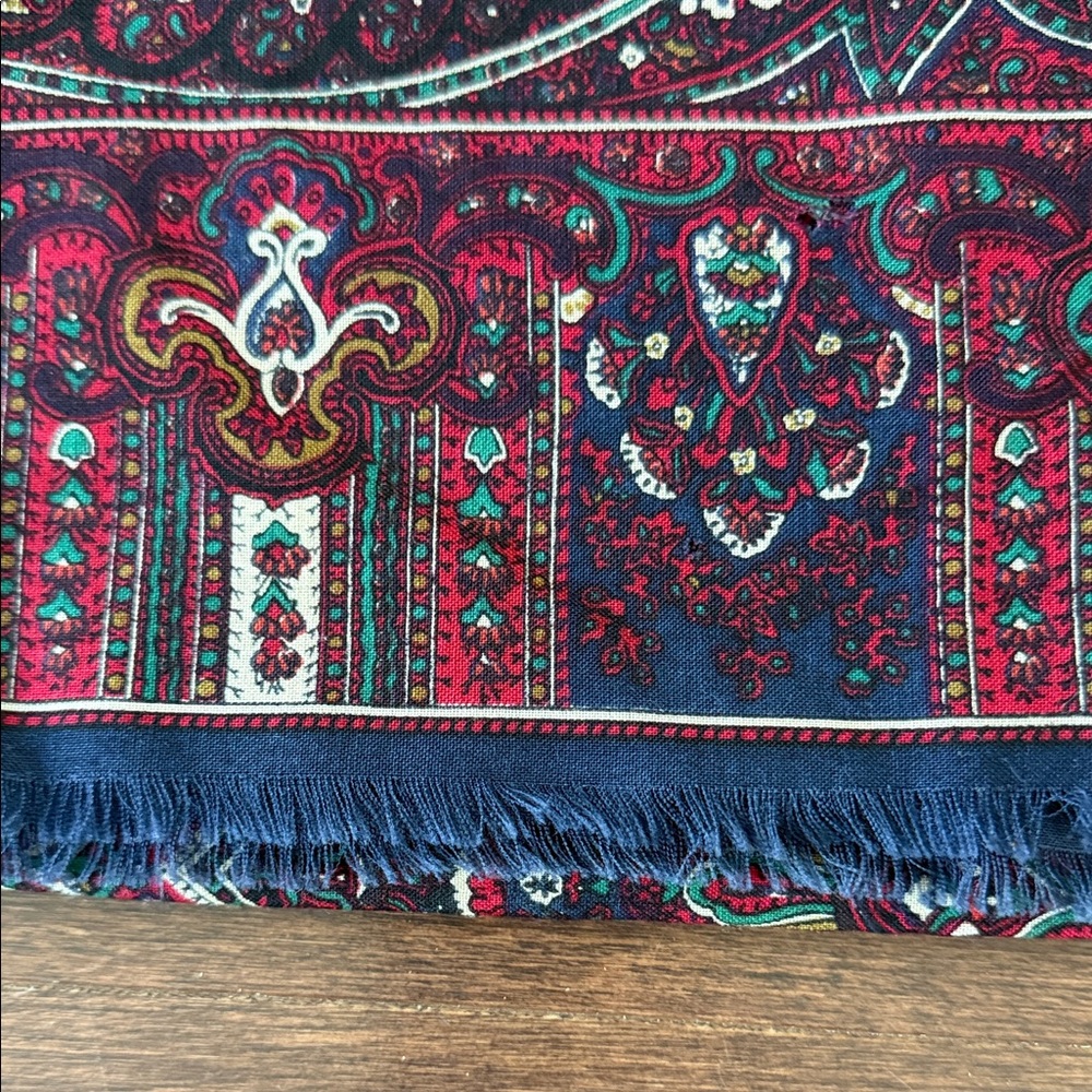 Vintage Liberty of London 100% Wool Paisley Scarf/Wrap - Picture 3 of 6